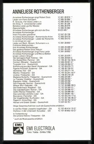 AK Musikerin Anneliese Rothenberger lächelt freundlich in die Kamera, Autograph