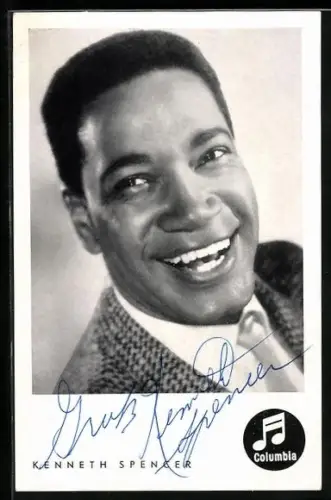 AK Musiker Kenneth Spencer mit breitem Lächeln, Autograph