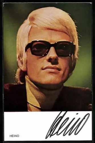 AK Musiker Heino mit Brille porträtiert, Autograph