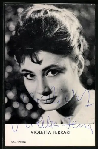 AK Musikerin Violetta Ferrari, Porträt, Autograph