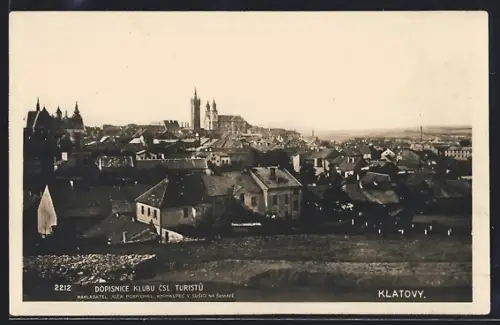 AK Klatovy, Totalansicht mit Kirch- und Rathausturm