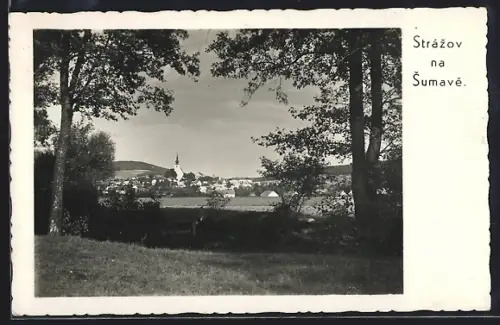 AK Strazov na Sumave, Ortsansicht aus der Ferne