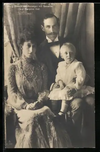 AK König Haakon von Norwegen mit Gemahlin Maud und Kronprinz Olaf
