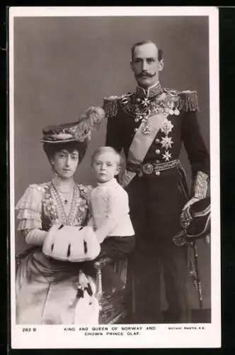 AK König und Königin von Norwegen und Kronprinz Olaf