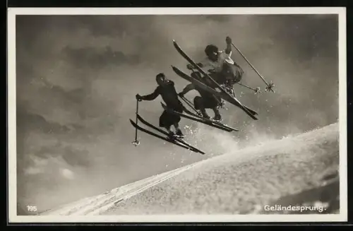 AK Drei Skiläufer beim Geländesprung