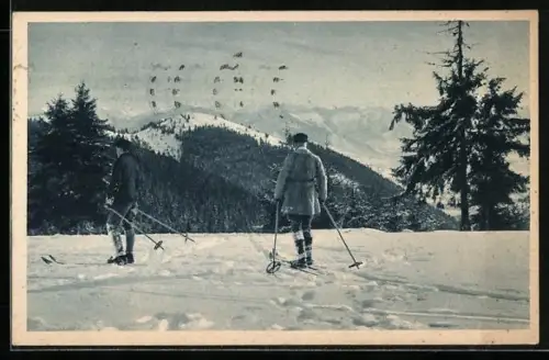 AK Bad Tölz, Blomberg, Zwei Skiläufer gegen Heigelkopf u. Lenggrieser Berge