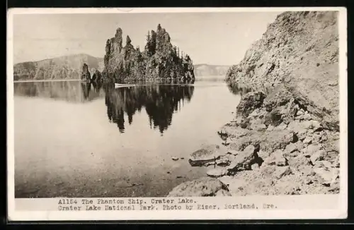 AK Crater Lake National Park, OR, Crater Lake, The Phantom Ship