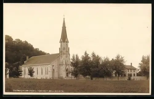 Foto-AK Bellevue, IA, Catholic Church and Convent