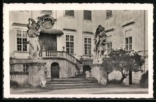 AK Frain a. d. Th., Schloss Frain, Aufgang zum Ahnensaal