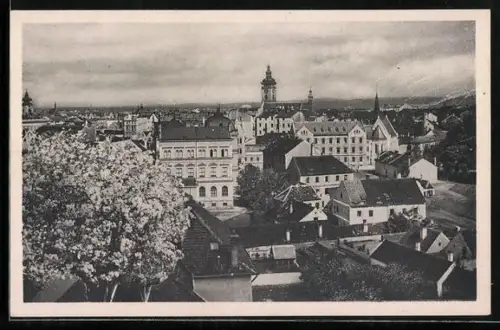 AK Budweis / Ceske Budejovice, Blick über die Häuser der Stadt