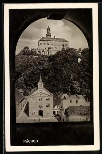 AK Náchod, Strassenpartie mit Schloss