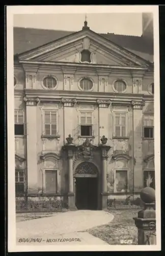 AK Braunau, Klosterportal