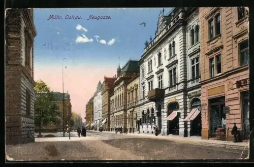 AK Mähr. Ostrau, Strassenpartie in der Neugasse