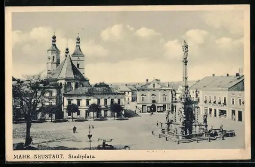 AK Mähr. Neustadt, Stadtplatz mit Säulendenkmal und Kirche aus der Vogelschau