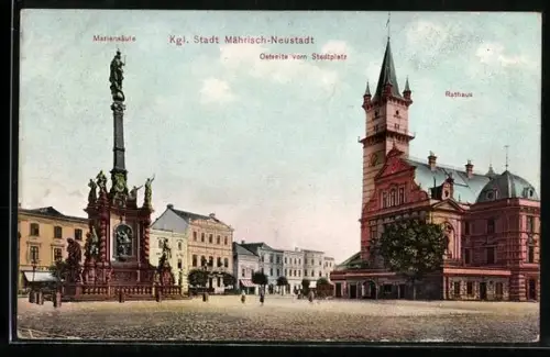 AK Mähr.-Neustadt, Marktplatz, Ostseite mit Mariensäule und Rathaus