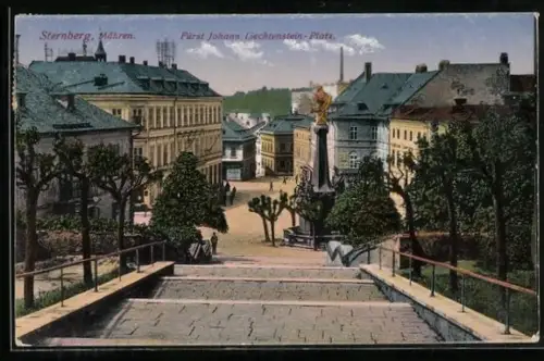 AK Sternberg /Mähren, Johann Liechtenstein-Platz von der Treppe aus