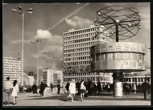 AK Berlin, Alexanderplatz, Weltzeituhr u. Hochhäuser