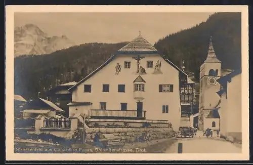 AK Canazei in Fassa, Ortspartie mit Kirche