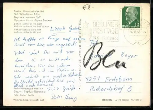 AK Berlin, Karl-Marx-Allee am 1. Mai