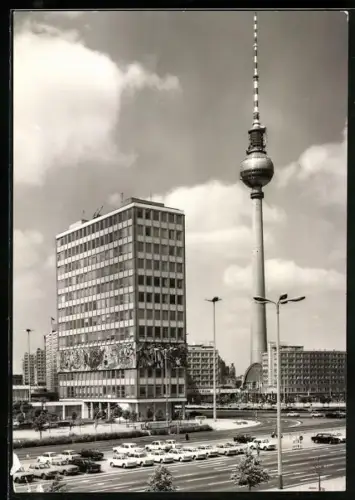 AK Berlin, Haus des Lehrers und Fernseh- und UKW-Turm der Deutschen Post
