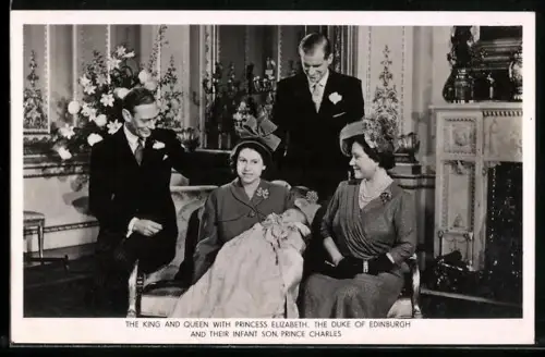 Foto-AK Königin und König von England mit Prinzessin Elisabeth, dem Herzog von Edinburgh und Prinz Charles