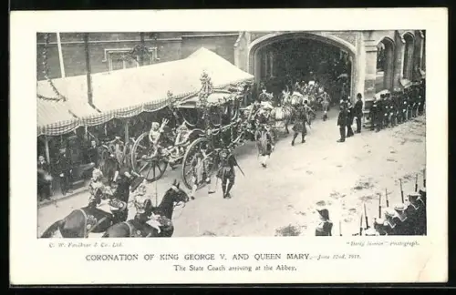 AK Coronation of King George V. and Queen Mary 1911, The State Coach arriving at the Abbey