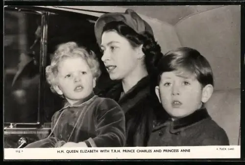 AK Queen Eliabeth II. with Prince Charles and Princess Anne