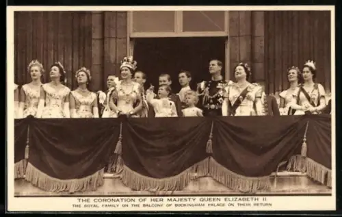 AK London, The Coronation of Queen Elizabeth II., The Royal Family on the Balcony of Buckingham Palace