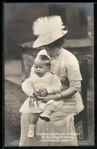 AK Grossherzogin-Mutter Anastasia mit dem Erbgrossherzog von Mecklenburg-Schwerin