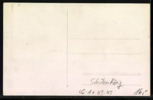 Foto-AK München, Kgl. priv. Feuerschützengesell, Schützenkönig mit Münchner Kindl