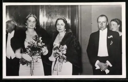 Foto-AK Kronprinz Olaf von Norwegen und Astrid von Belgien 1935