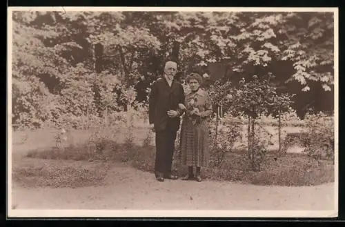 AK Don Alfonso de Bourbon mit seiner Frau