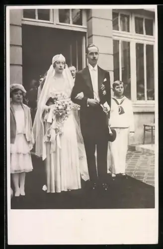 Foto-AK Prinz Gaeton von Bourbon-Parma und Margarete Marie