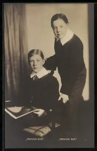 AK Heinrich XLIII. und Heinrich XLV. Reuss als Kinder