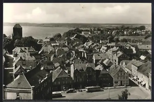AK Waren /Müritz, Blick auf Markt und Stadt