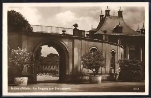 AK Dresden-Pillnitz, Schloss Pillnitz, Eingang zum Schlosspark