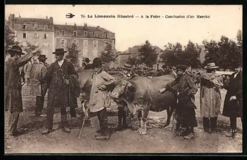 AK Le Limousin Illustré, A la Foire, Conclusion d`un Marché, Marktszene