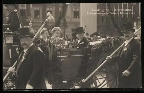 AK Berlin, Festzug der Handwerker, 101 jähriger Schlossermeister Fritsch