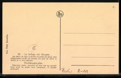 AK Mann vor einer Maschine bei der Verarbeitung von Flachs