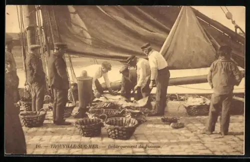 AK Trouville-Sur-Mer, Abladen der Fische