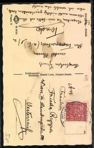 AK Znaim a. d. Thaya, Strassenpartie mit Rathausturm