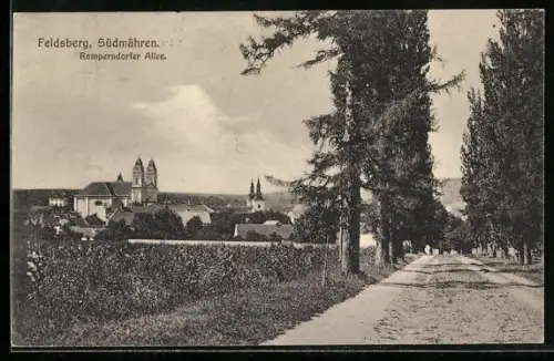 AK Feldsberg /Südmähren, Rampersdorfer Allee mit Kirche
