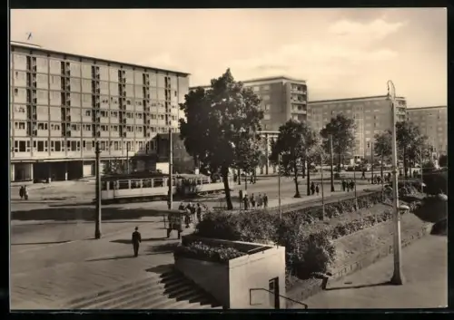 AK Karl-Marx-Stadt, Strasse der Nationen mit Strassenbahn