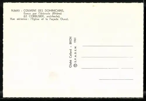 AK Eveux /Rhône, Couvent des Dominicains, Vue aérienne: l`Eglise et la Facade Ouest