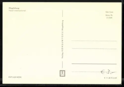 AK Magdeburg, Hotel International mit geparkten Autos