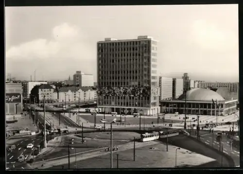 AK Berlin, Haus des Lehrers am Alexanderplatz mit Strassenbahn