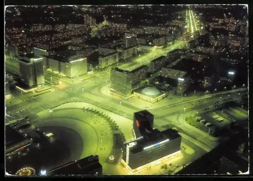 AK Berlin, Blick vom Fernsehturm, Stadt bei Beleuchtung