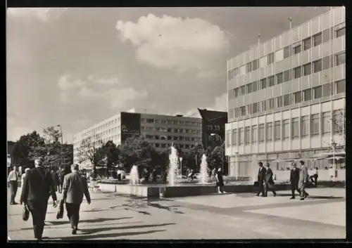 AK Berlin, Unter den Linden mit Wasserspielen