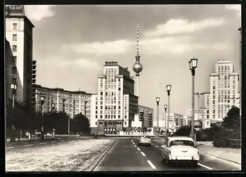 AK Berlin, Blick zum Strausberger Platz mit Fernsehturm