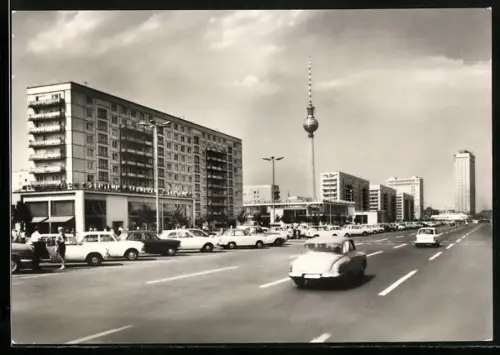 AK Berlin, Autoverkehr in der Karl-Marx-Allee